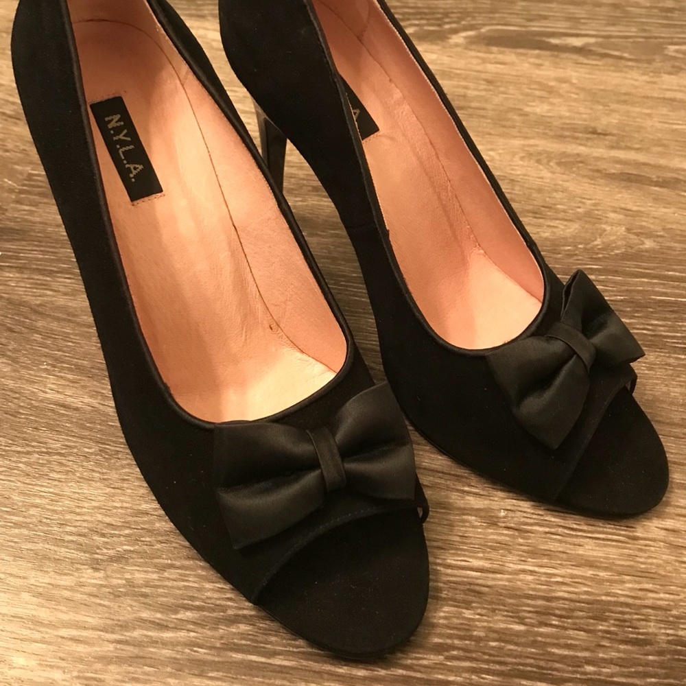 NYLA Black Faux Suede Peep Toe Heels w/ Satin Bow
